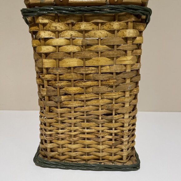 Vintage Woven Wicker Hanging Wall Pocket Basket Americana Forest Cottagecore - Picture 7 of 13